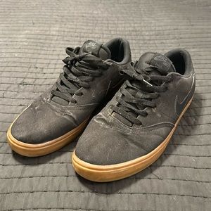 Men’s Nine SB Check